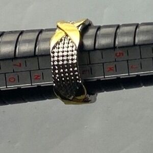 Mens Gold Tone Textured Band Ring Size 6 Fashion Jewelry Size: 8